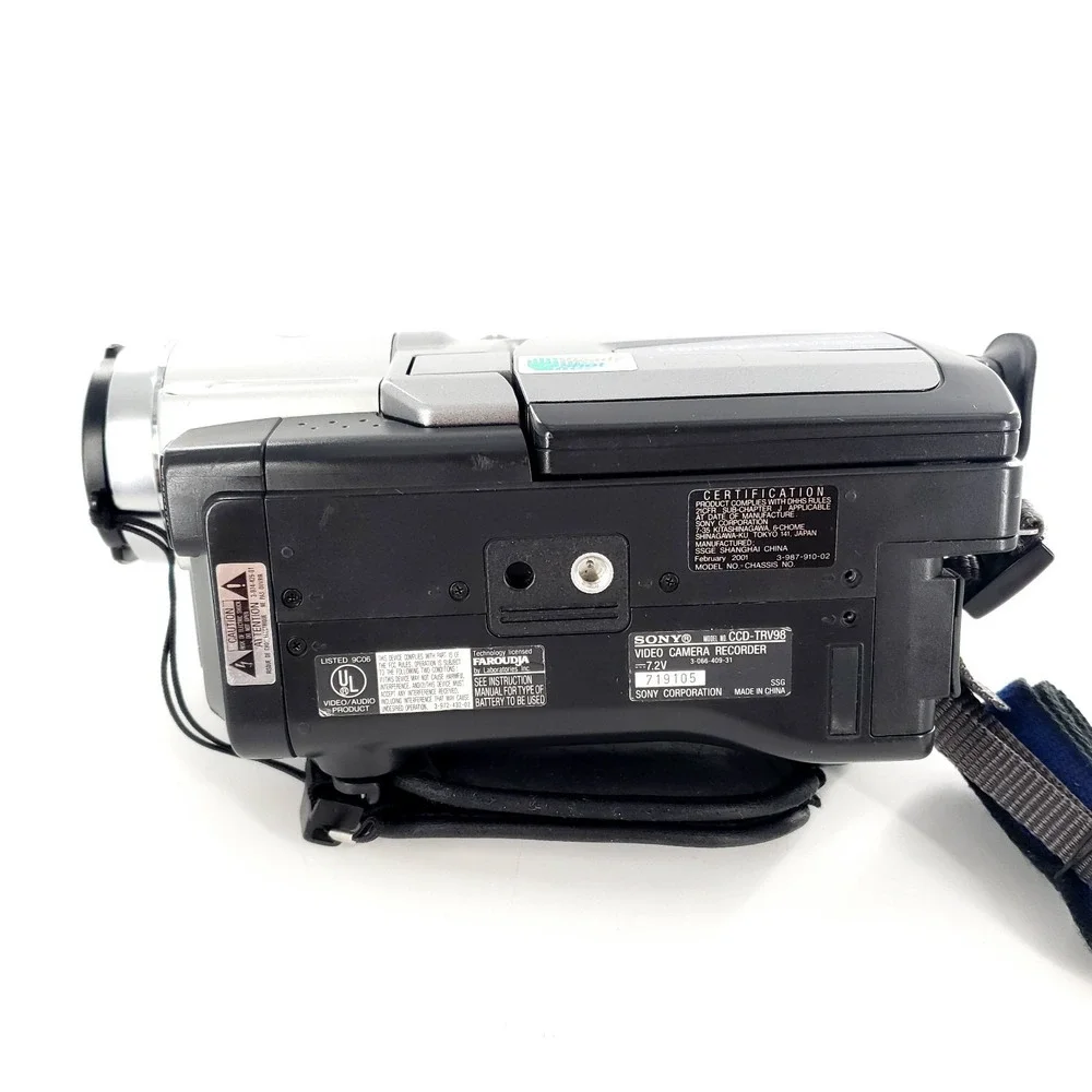 Sony Handycam CCD-TRV98 Video8 Hi-8 Camcorder w/ Battery, Charger, Tape Tested